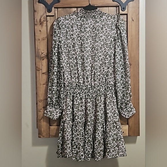 Heartloom Benet Green Floral Tiered Dress Size Large - Picture 7 of 15